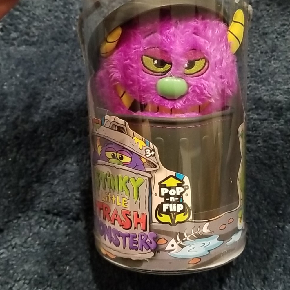 Nwt!Set of 6 Stinky little trash monsters. Rare! - Picture 9 of 10